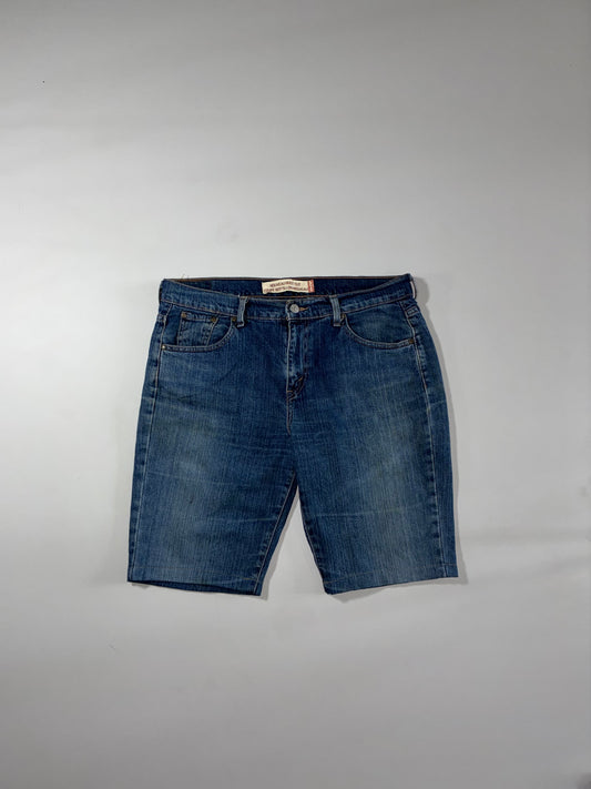 Levi’s Nouveau Boot Cut Denim Shorts (W:35) (L:21)