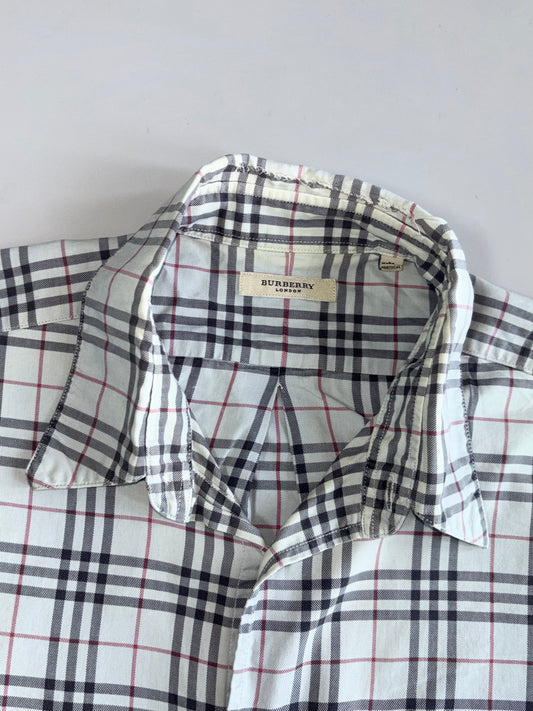Burberry’s Premium Original Shirt (L)