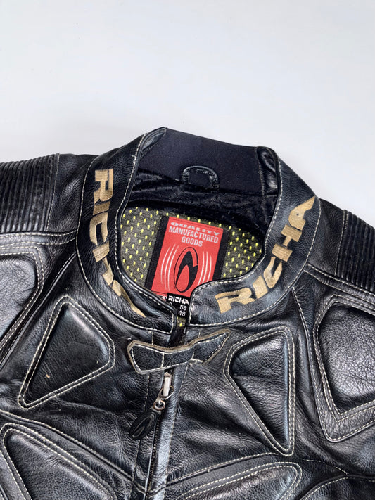Richa x Triumph Vintage Heavy Armoured Leather Moto Jacket with Multi-Patch (Paded) (XL)