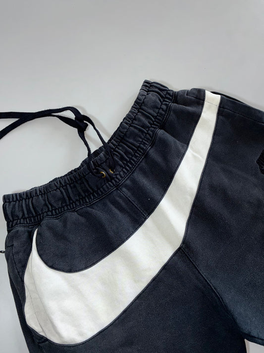 Nike Big Swoosh Sweatshorts Elastic (W:30|L:19)