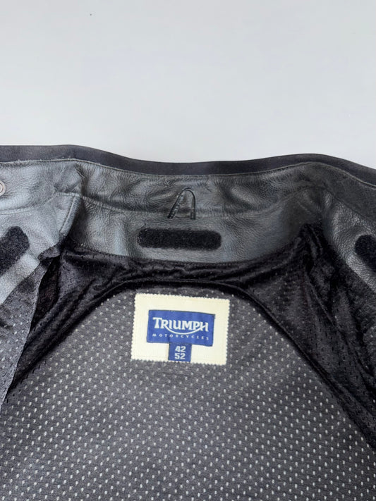 Triumph Motorcycles Vintage Armored Leather Moto Racing Jacket /Heavily Paded (S/M)