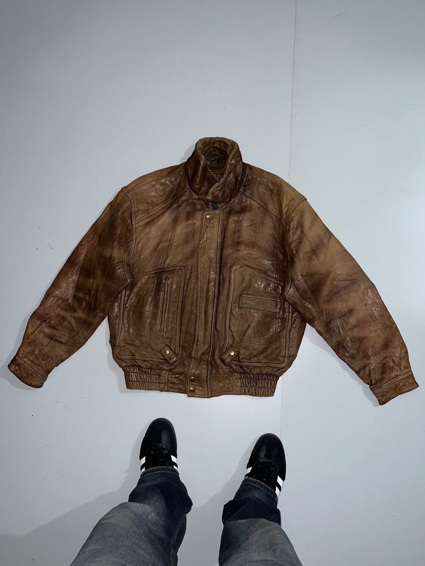 ! !          Super Premium Original Leather (L/XL)