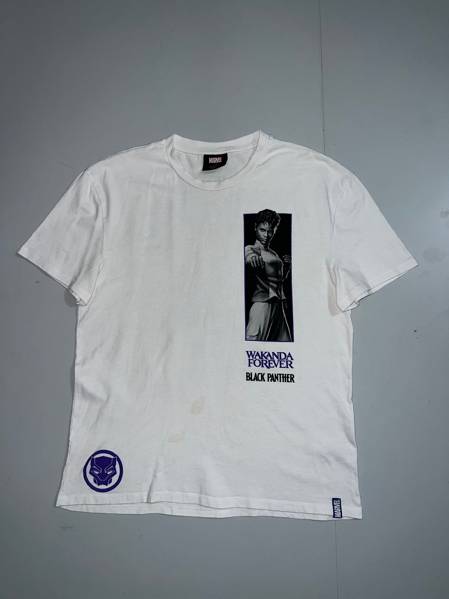 !                                                                     Wakanda Forever Original Marvel Tee (M/L)
