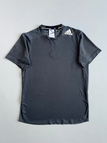 Adidas Training Performance Tee Reflective Logo – Charcoal Grey – (M)