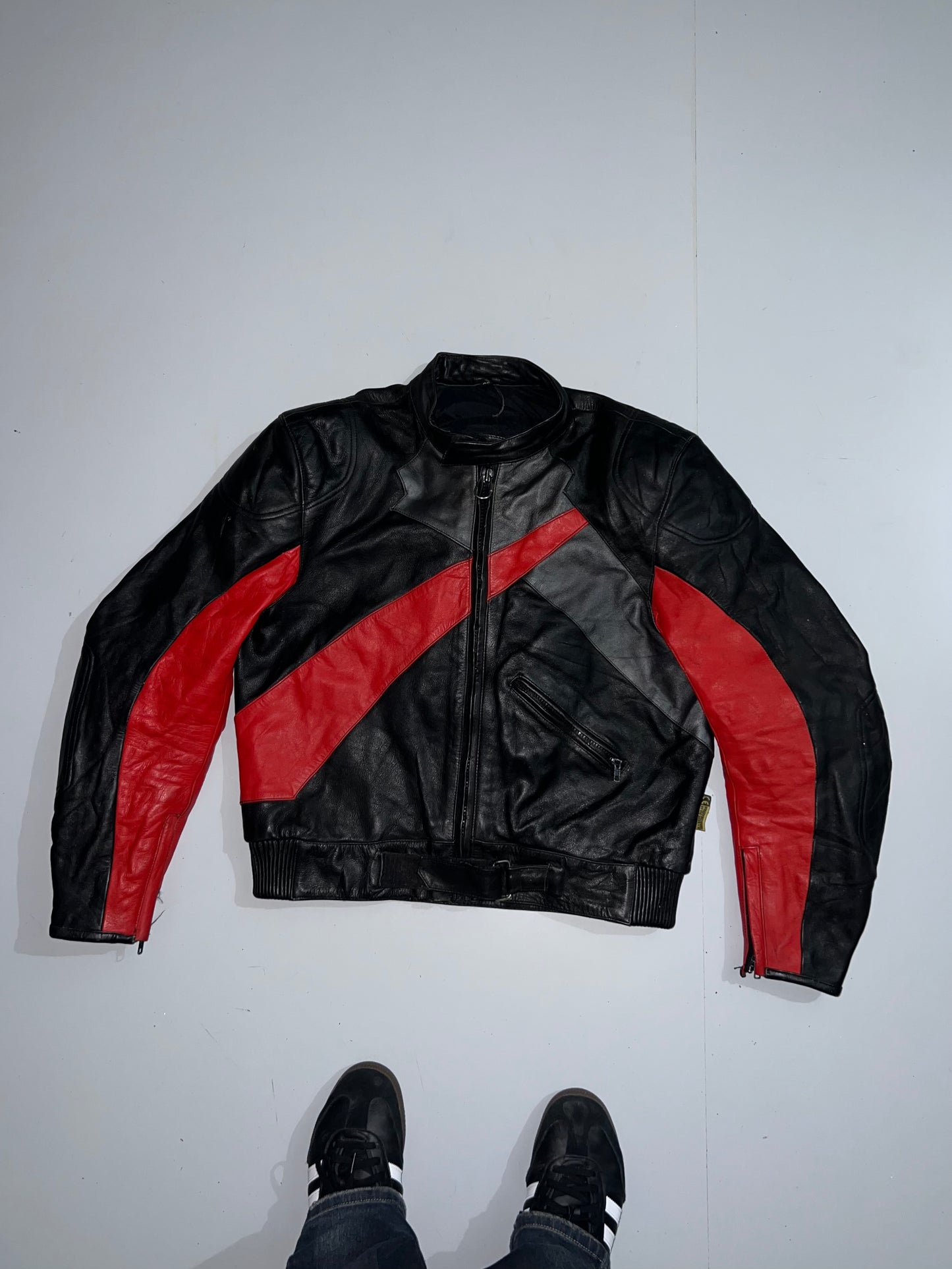 !          (Rare) Super Premium Original Leather Biker Jacket (PADDED) (M/L)