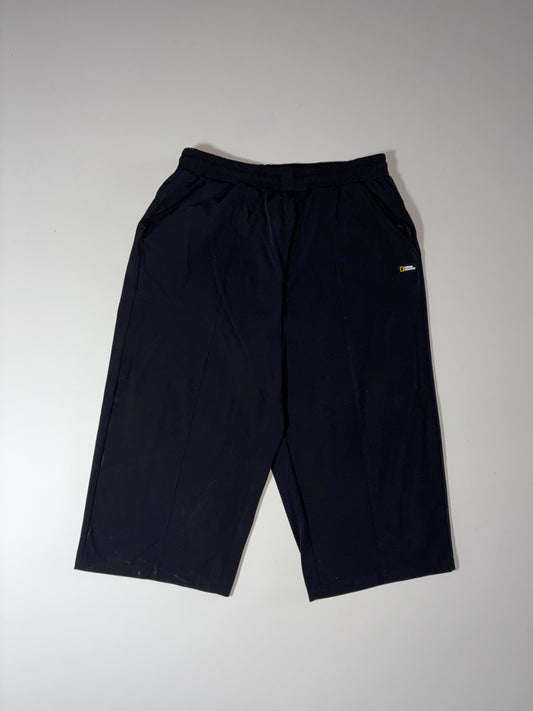 National Geographic Black 3/4 Nylon Shorts (W:28) (L:27)