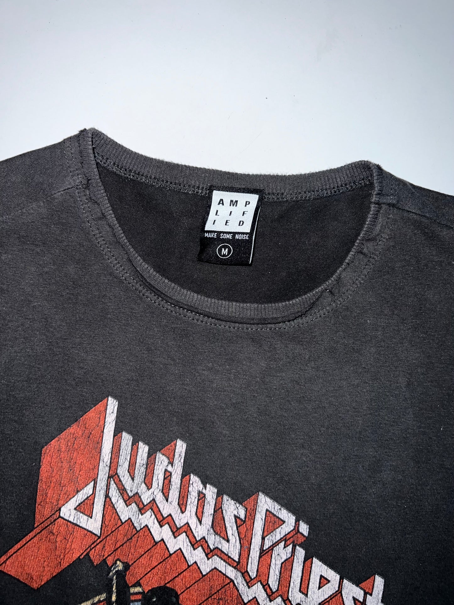 !                             Judas Priest 'Unleashed V2' Vintage Size - (M)