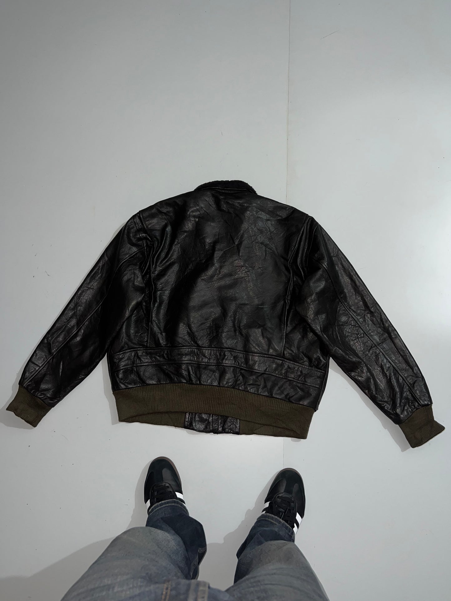 ! !     Super Premium Original Leather (RARE) (XL/2XL)