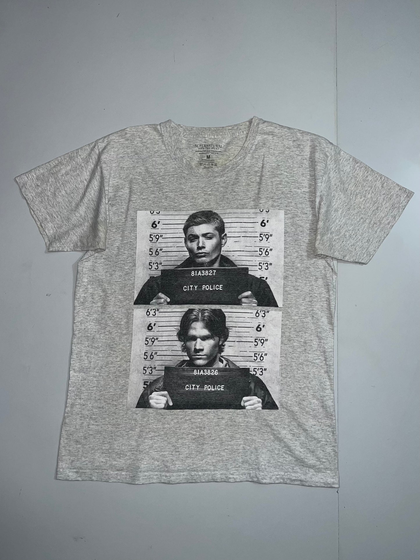 !                                                                    Premium Vintage tee (M/L)