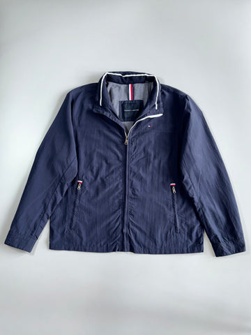 Tommy Hilfiger Sailing Windbreaker Jacket Navy Blue with Hilfiger Back Spell Out Hidden Collar Cap (XL)