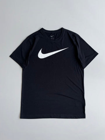 Nike Dri-FIT Swoosh Tee (M)