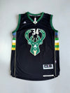 Adidas NBA Milwaukee Bucks Giannis Antetokounmpo #34 Swingman Jersey (L)