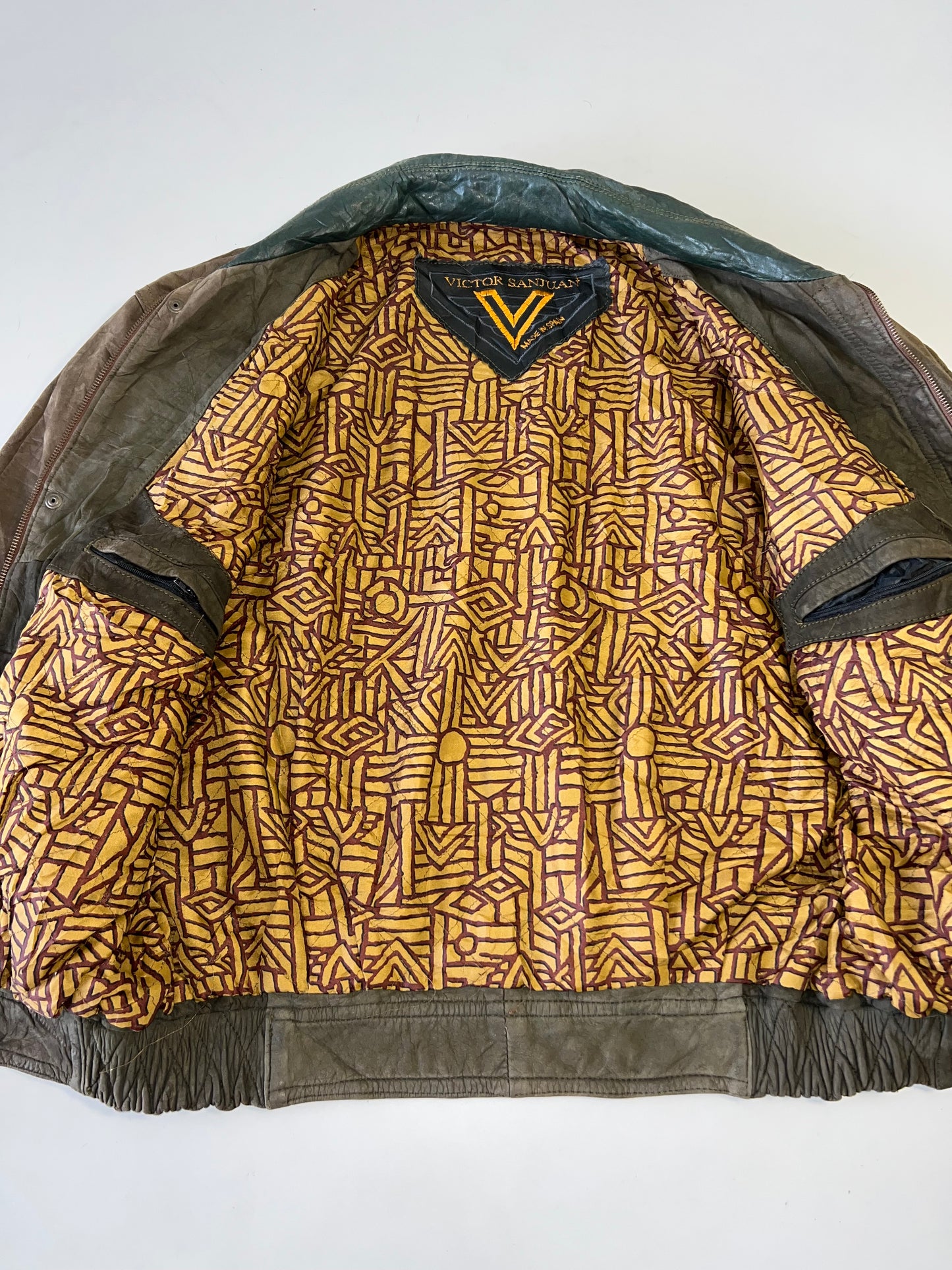 !                                                                                                                                                                                               Super Premium Original Leather Jacket (RARE) Made in Spain (XL)