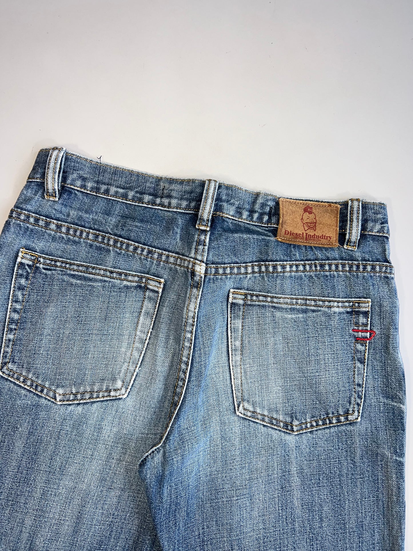 !                   Vintage Diesel Industry Original Denim (W-30,L-44)