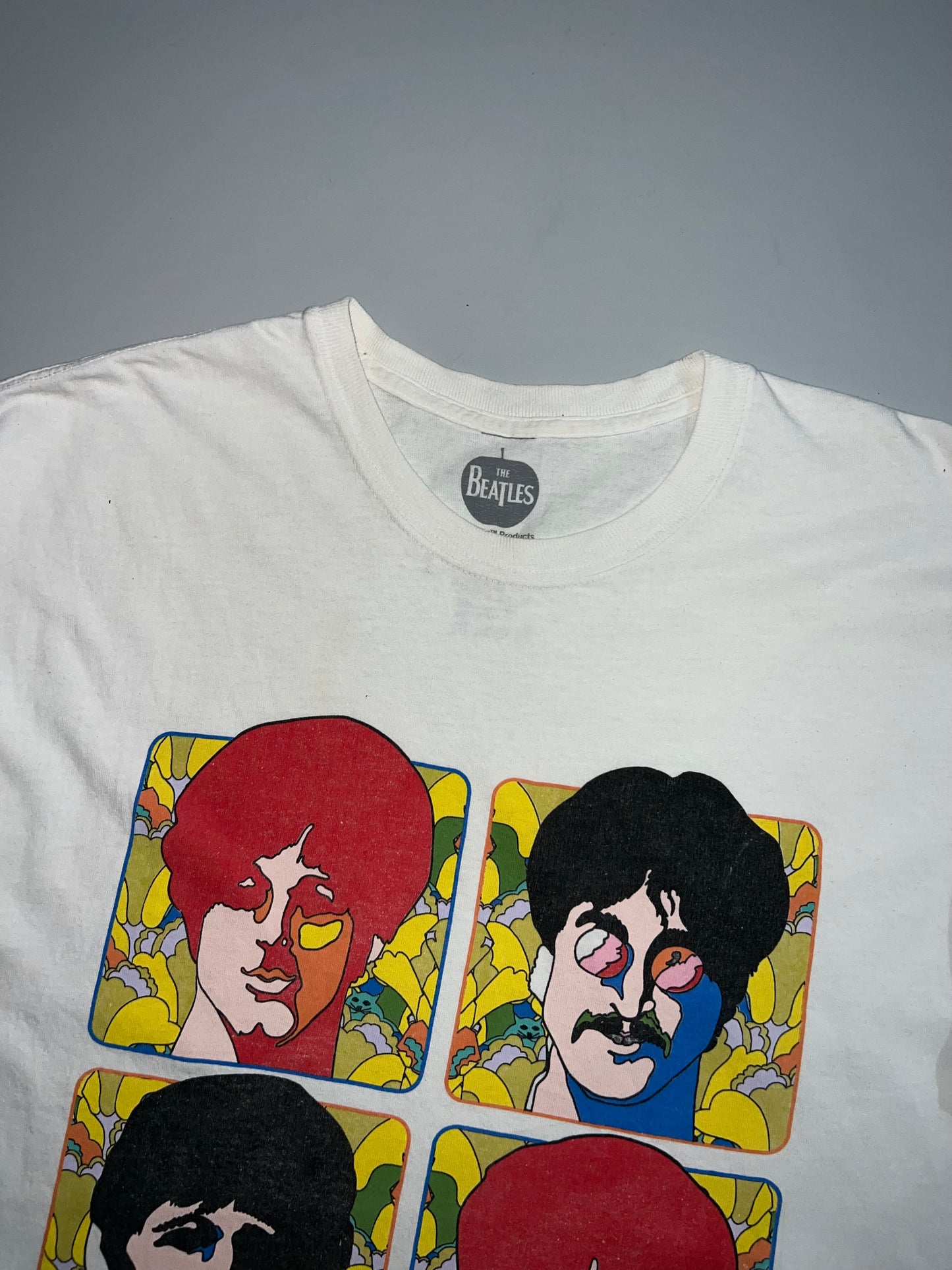 !                          Beatles Authentic Product size - (L)