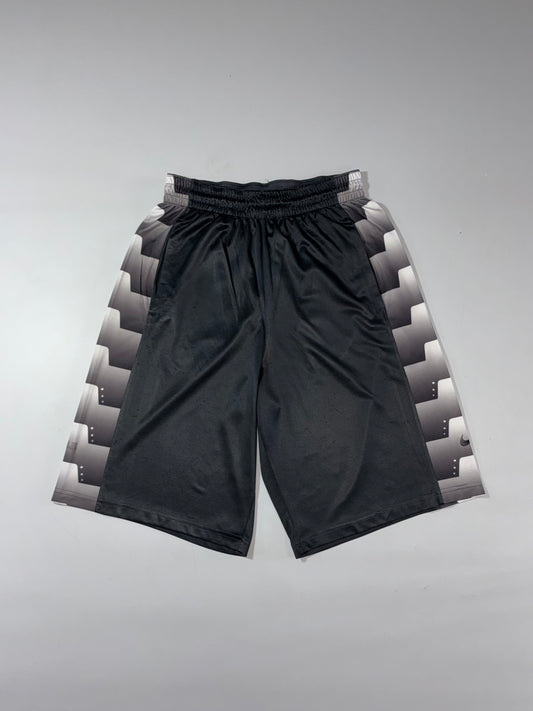 Nike Dri-FIT Graphic Side Panel Basketball Shorts (W:28) (L:23)