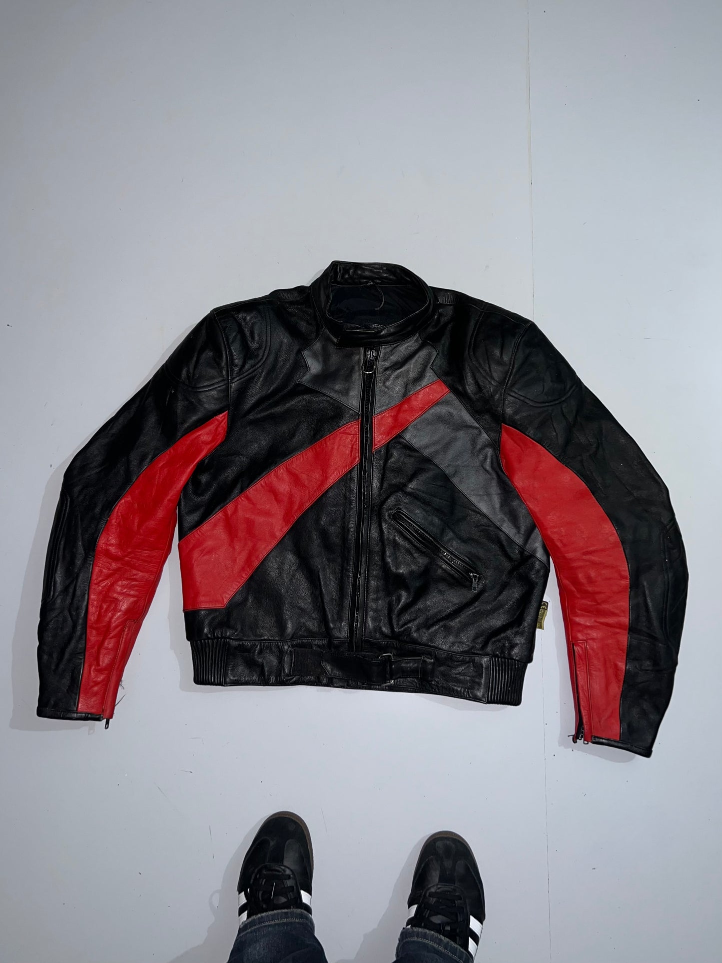 !          (Rare) Super Premium Original Leather Biker Jacket (PADDED) (M/L)