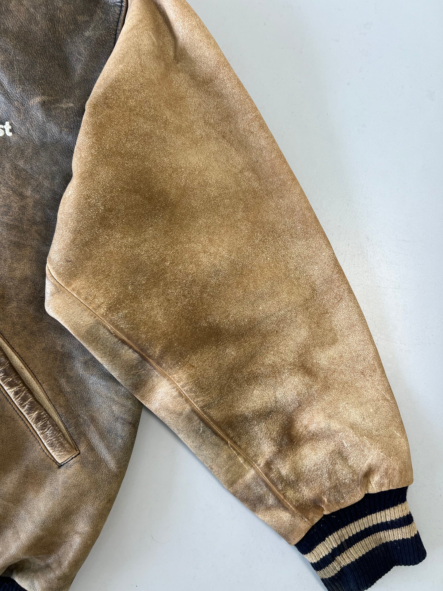 !                                             Roots Canada Original Leather Jacket (XL/2XL)