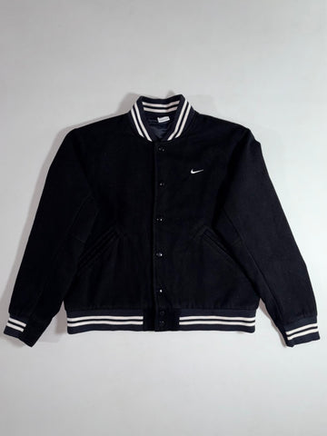 Nike Swoosh Varsity Bomber Jacket – Black & White(M)