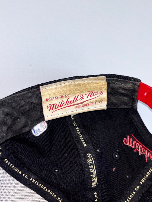 Chicago Bulls Mitchell & Ness Hardwood Classics Snapback (Adjustable)