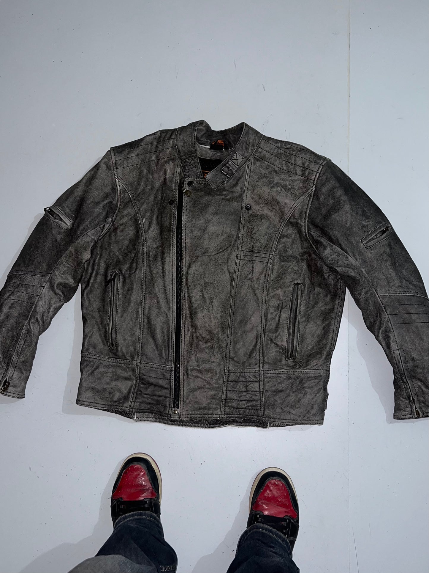 A *Super Premium Original Leather (XL/2XL) with extra  padding
