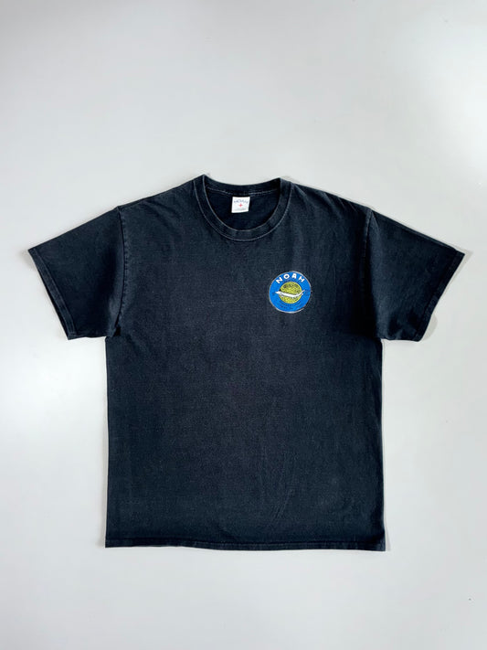 Noah NYC Fisheries of the US Caviar Tin Logo Faded Black Tee(L)