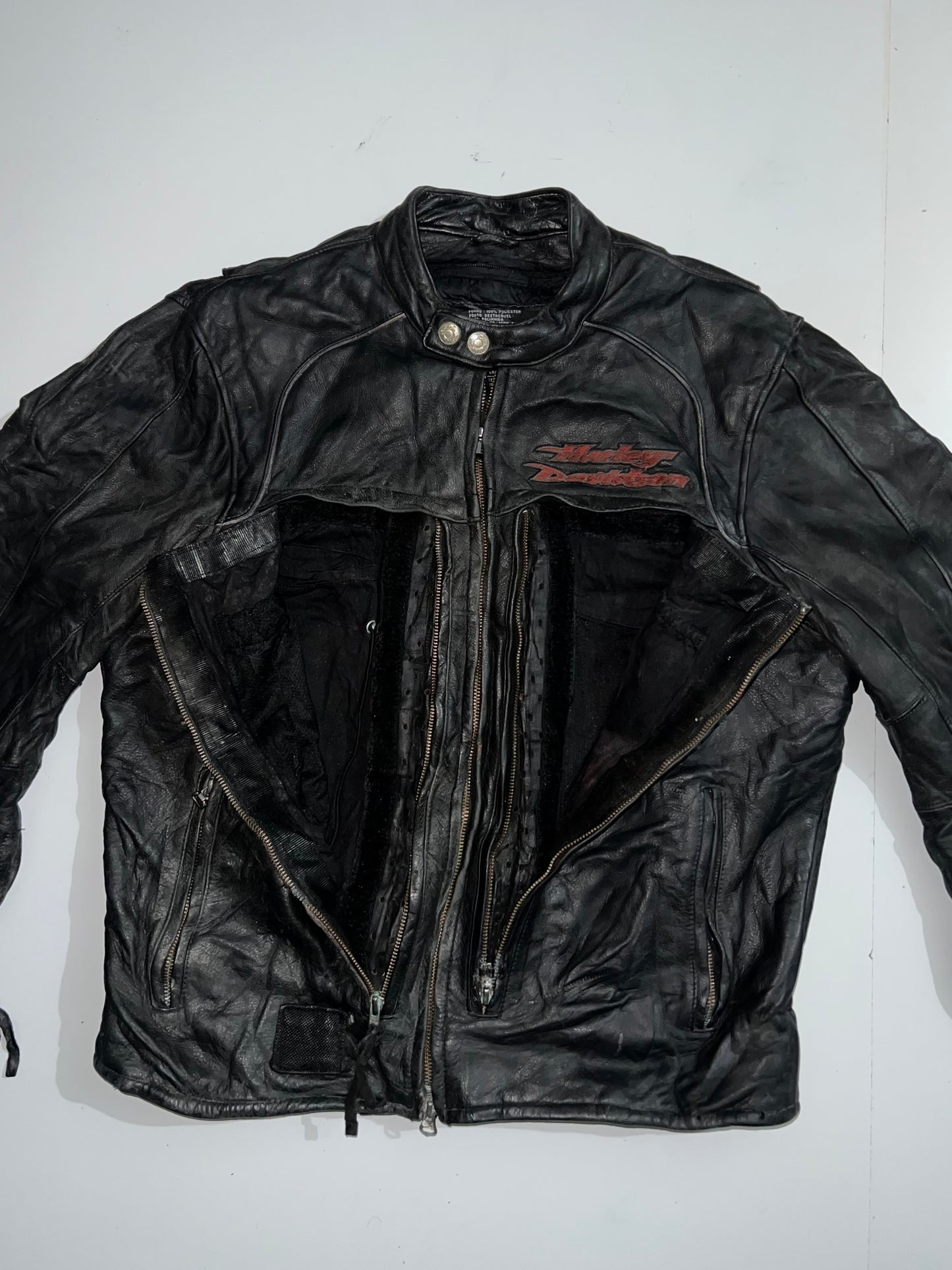 !                                                                                                                                                                                            Harley Davidson Original  (VERY RARE) Original LeatherJacket (M/L)