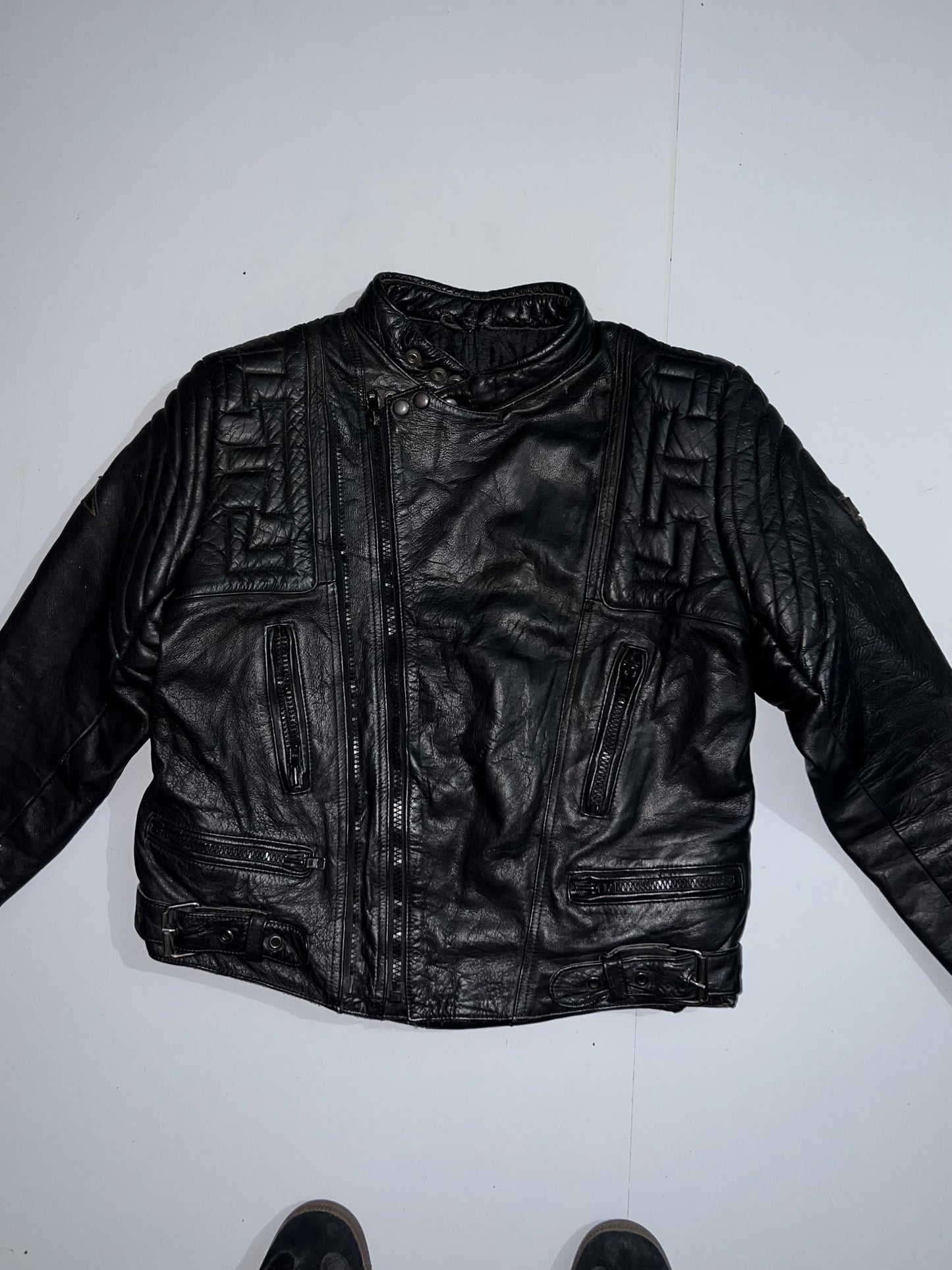 !             Super Premium Original Leather RARE (L)