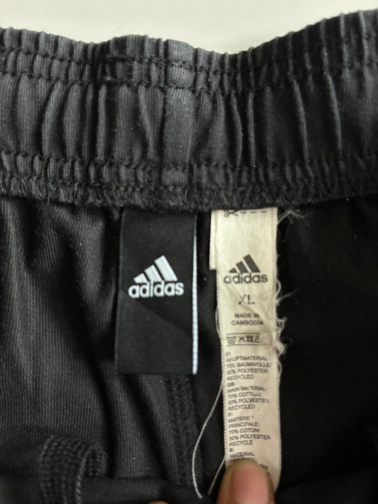 Adidas Black Logo Print Shorts (W:34) (L:22)