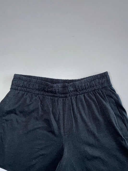Under Armour Black Logo Shorts (W:28|L:20)