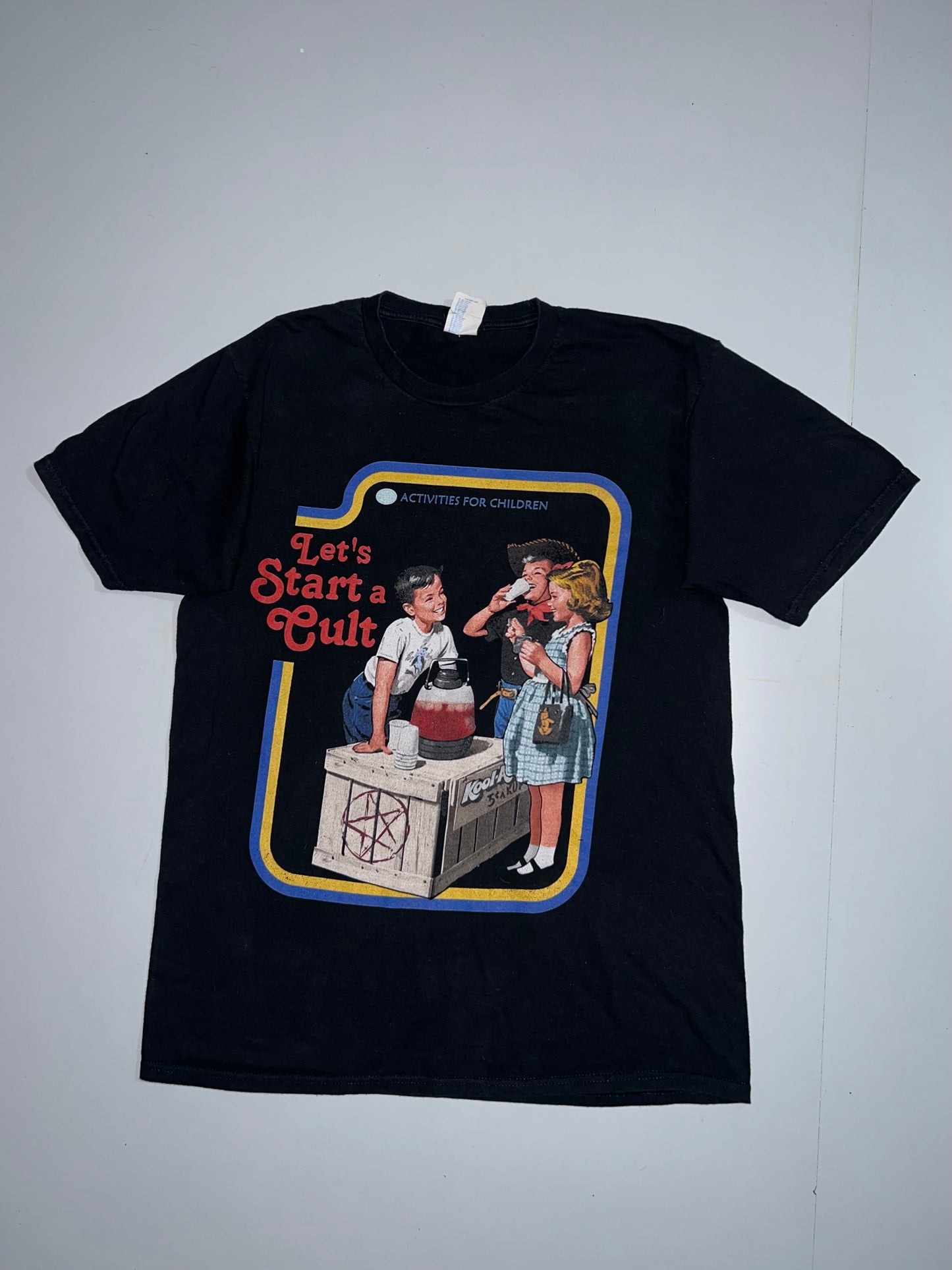 !                                         Authentic Vintage Tee (M)