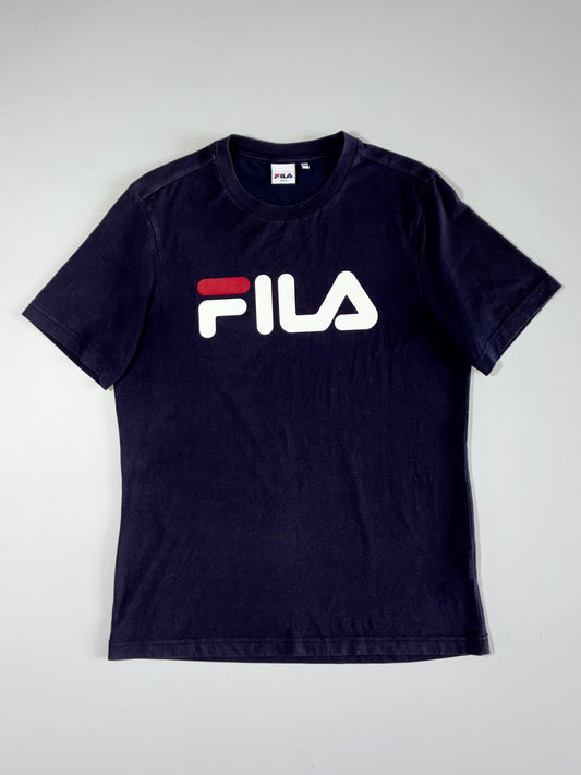 FILA Classic Box Logo Navy Tee – Size (M)