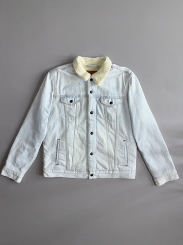 Levi’s Premium Sherpa Lined Denim Trucker Jacket (L)