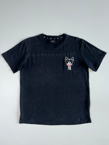 MLB Yankees Bulldog Graphic Tee (L)