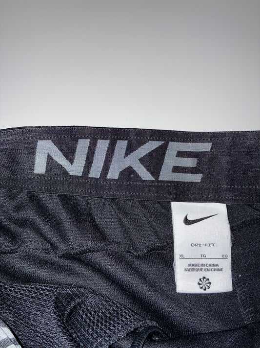 Nike Dri-Fit Shorts (W:31) (L:17.5)