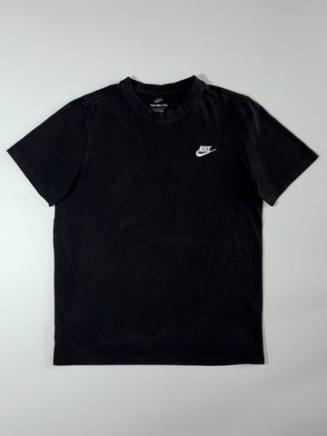The Nike Tee – Embroidered Futura Logo T-Shirt, Black (M)