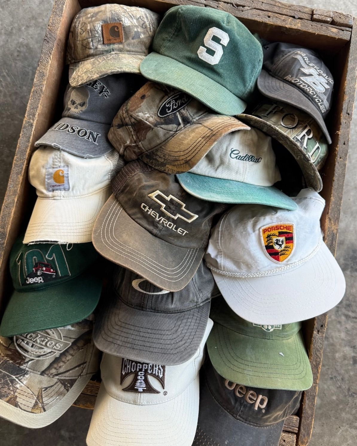 Caps