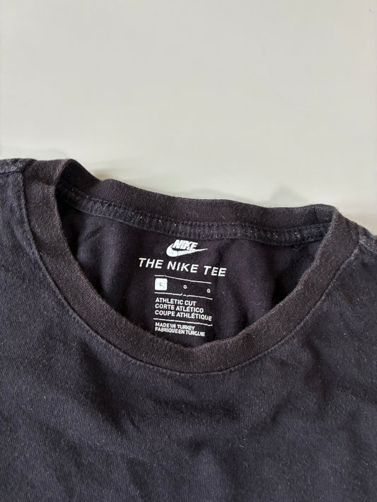 Nike Essential Swoosh Logo Tee (L)