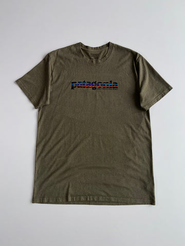 Patagonia P-6 Logo Graphic Tee (XL)