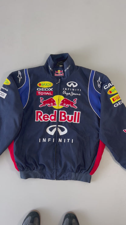 !                                                                                                                                                                                                Vintage Redbull F1 Infinity Racing Jacket (RARE FIND) (XL/2XL)